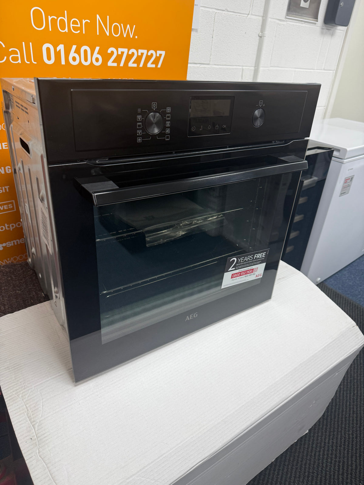 AEG BPX535061B (34) Built-In Electric Single Oven with Pyrolytic Self Cleaning in Black - A Rated - (Ex Display) - HW182834