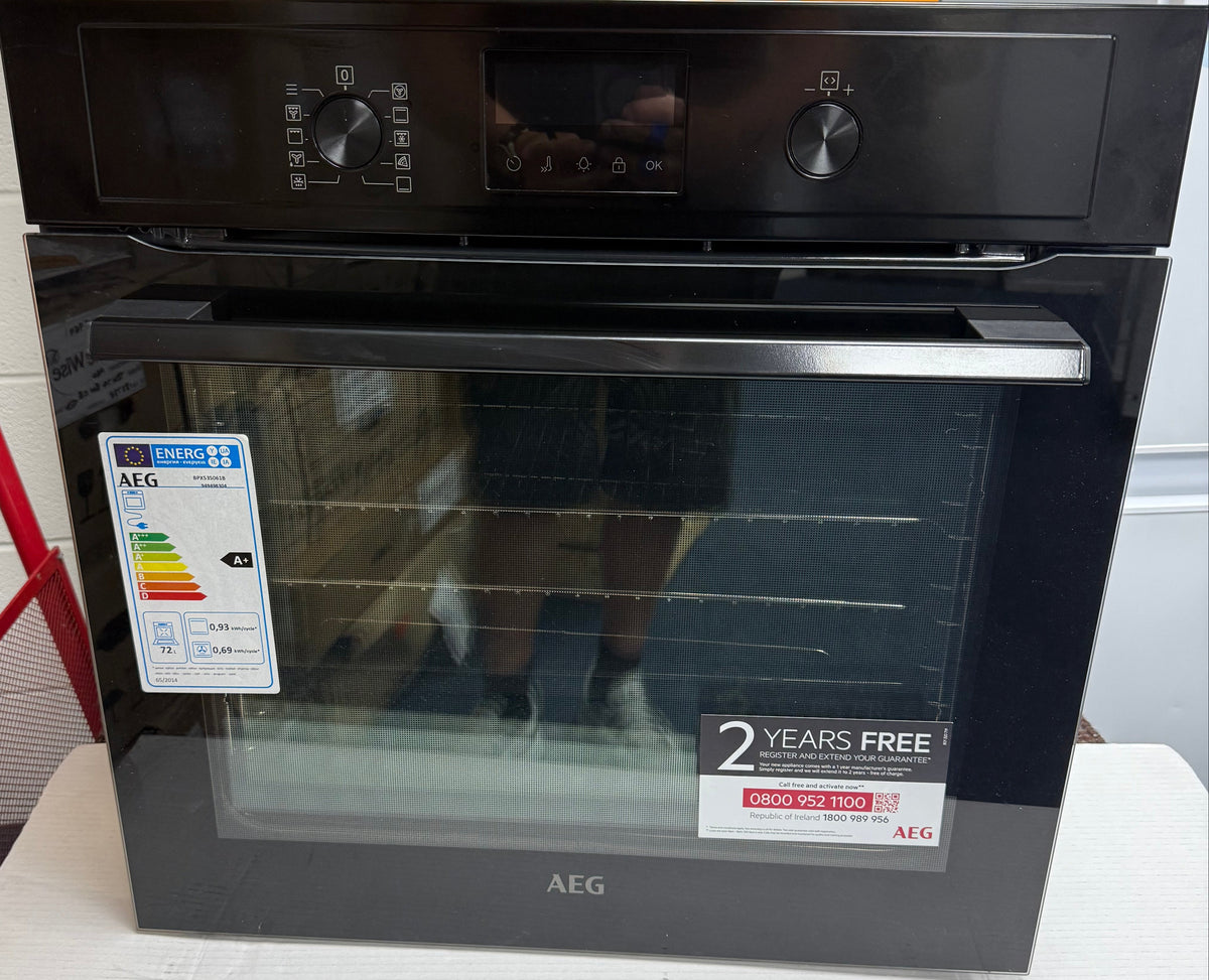 AEG BPX535061B (43) Built-In Electric Single Oven with Pyrolytic Self Cleaning in Black - A Rated - (Blemished ) - HW182743