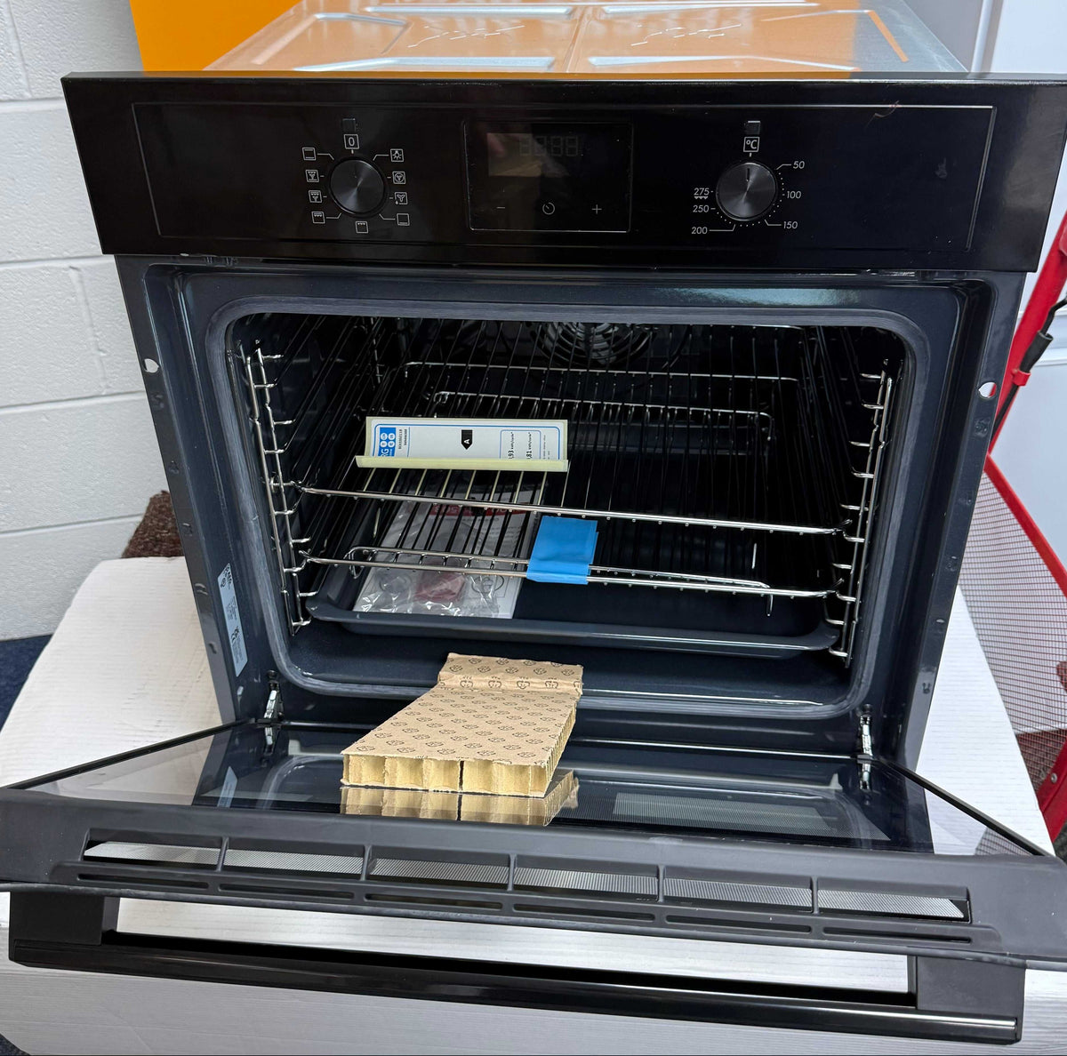 AEG BEX335011B (07) 3000 Series Surround Cook Built-in Electric Single (blemished) HW182707