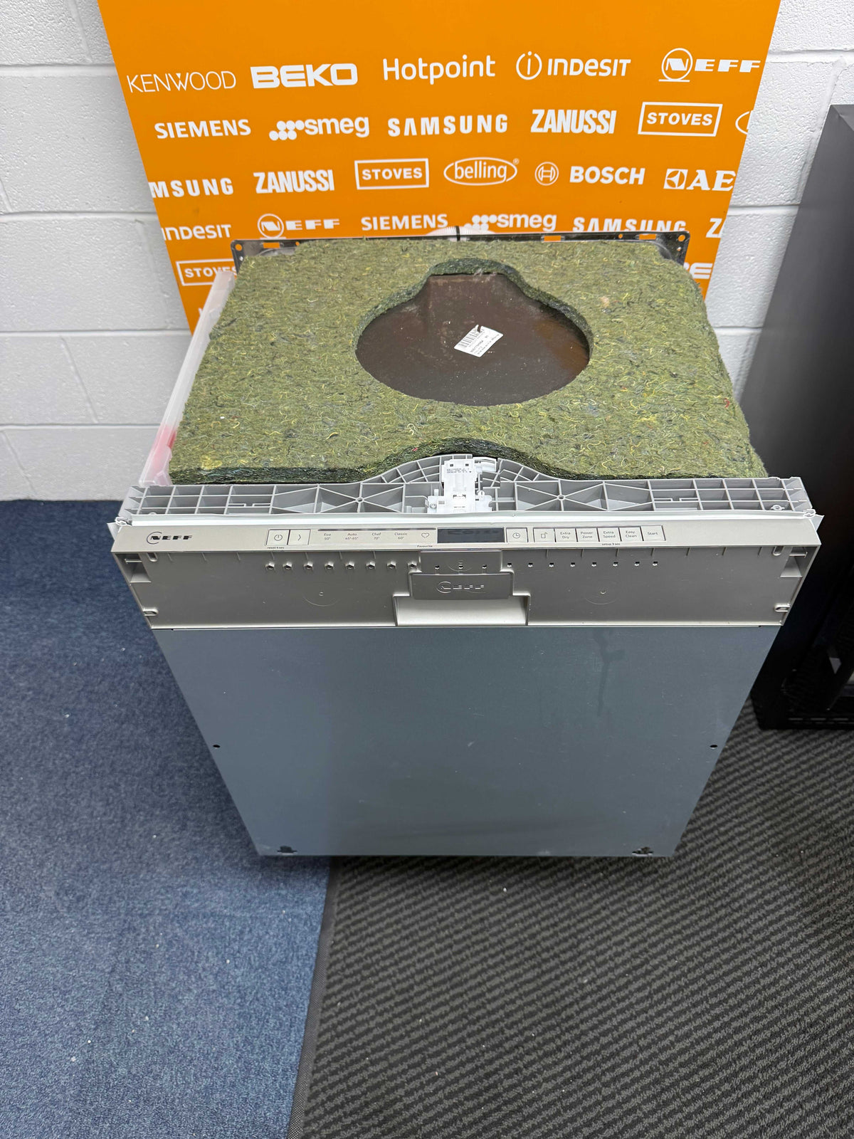 Neff N30 S153HTX02G (51) Wi-Fi Enabled Full Size Integrated Dishwasher - (Ex Display) - HW182851