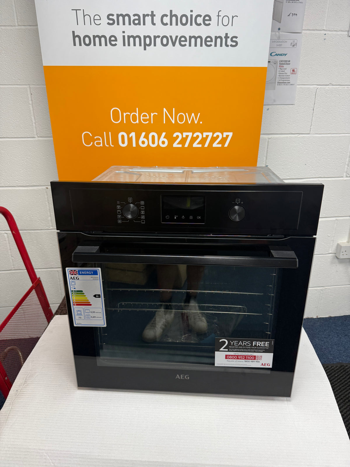 AEG BPX535061B (21) Built-In Electric Single Oven with Pyrolytic Self Cleaning in Black - A Rated - (Ex Display) - HW182566