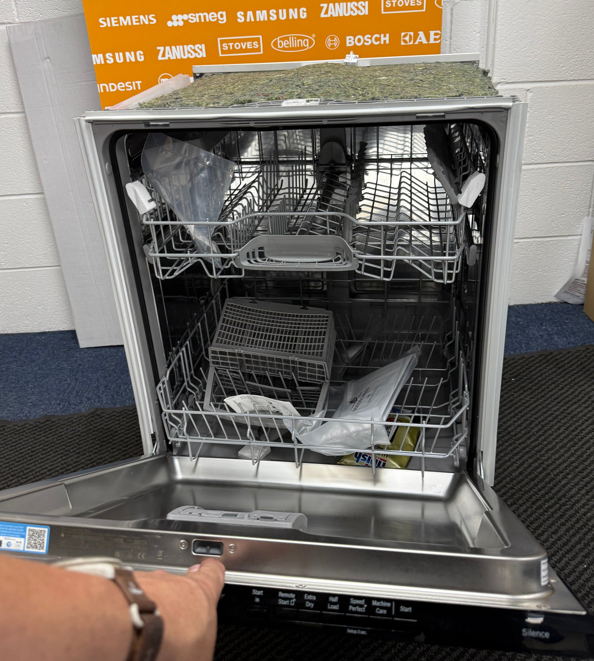 Bosch Series 2 SMV2HTX02G (48) 60cm Fully Integrated Dishwasher with Wi-Fi Enabled Home Connect - D Rated - (Ex Display Blemished) - HW182548