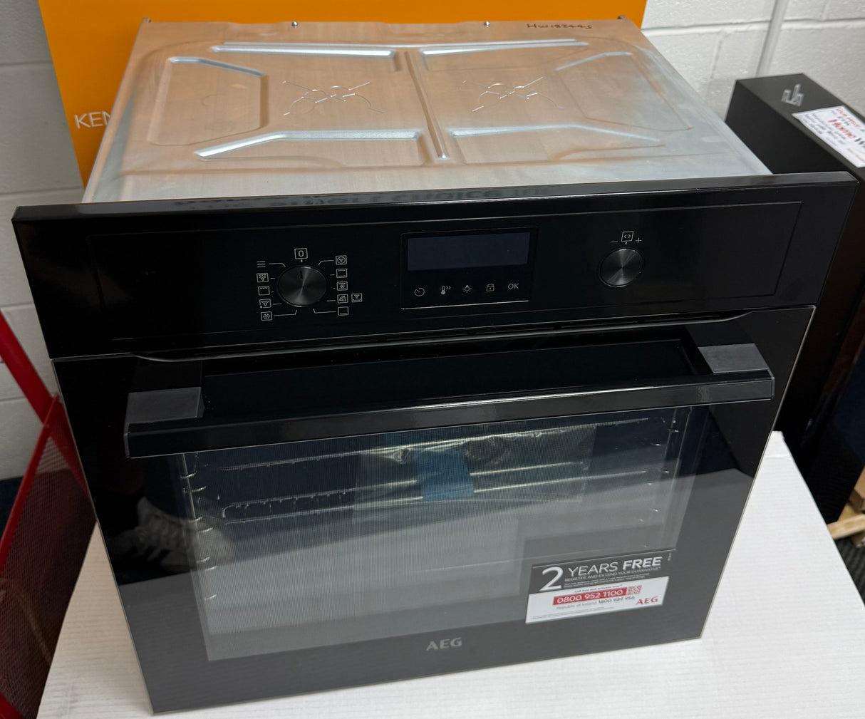AEG 3000 BEX535A61B (45) Built In Electric Single Oven in Black with AirFry and Aqua Clean Enamel - A+ Rated - (Blemished) - HW182445
