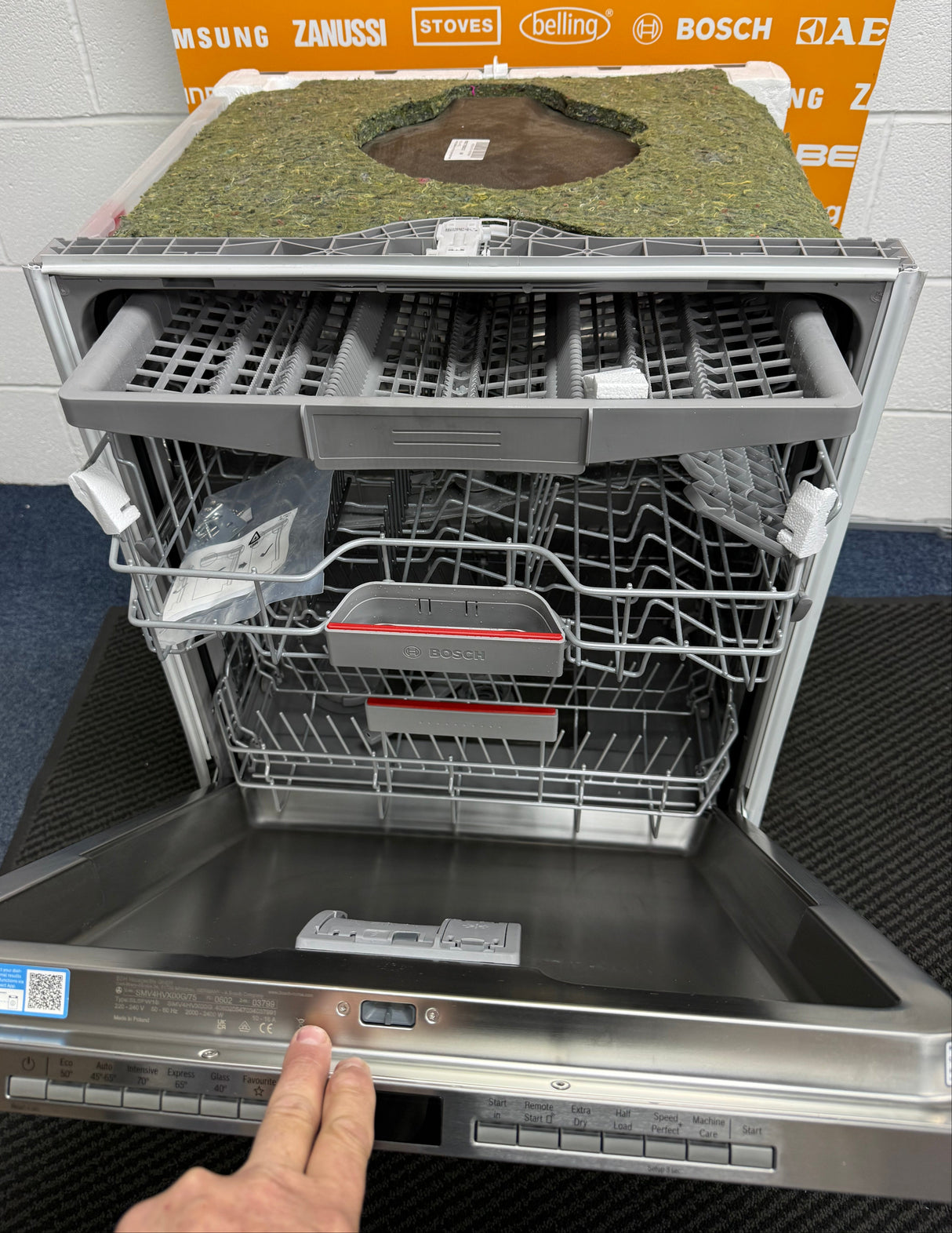 Bosch Series 4 SMV4HVX00G (89) 14-Place Settings Integrated Dishwasher with Top Cutlery Tray - D Rated - (Ex Display) - HW182389