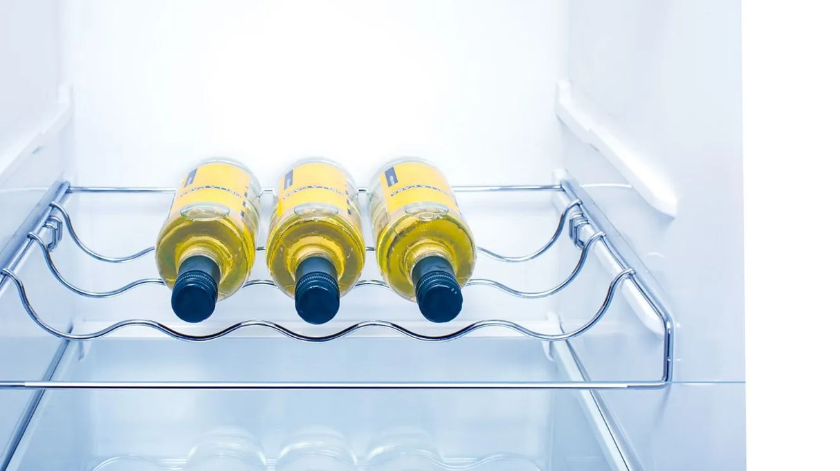 Hisense RB327N4WBE 55cm Wide 182.5cm Tall Fridge Freezer in Black