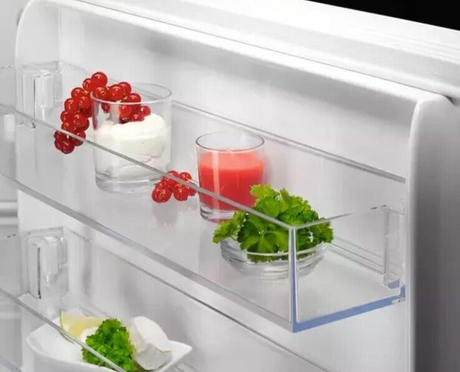 AEG OSC5S181ES 70/30 Integrated Fridge Freezer 2 Year Warranty NEW HW182693