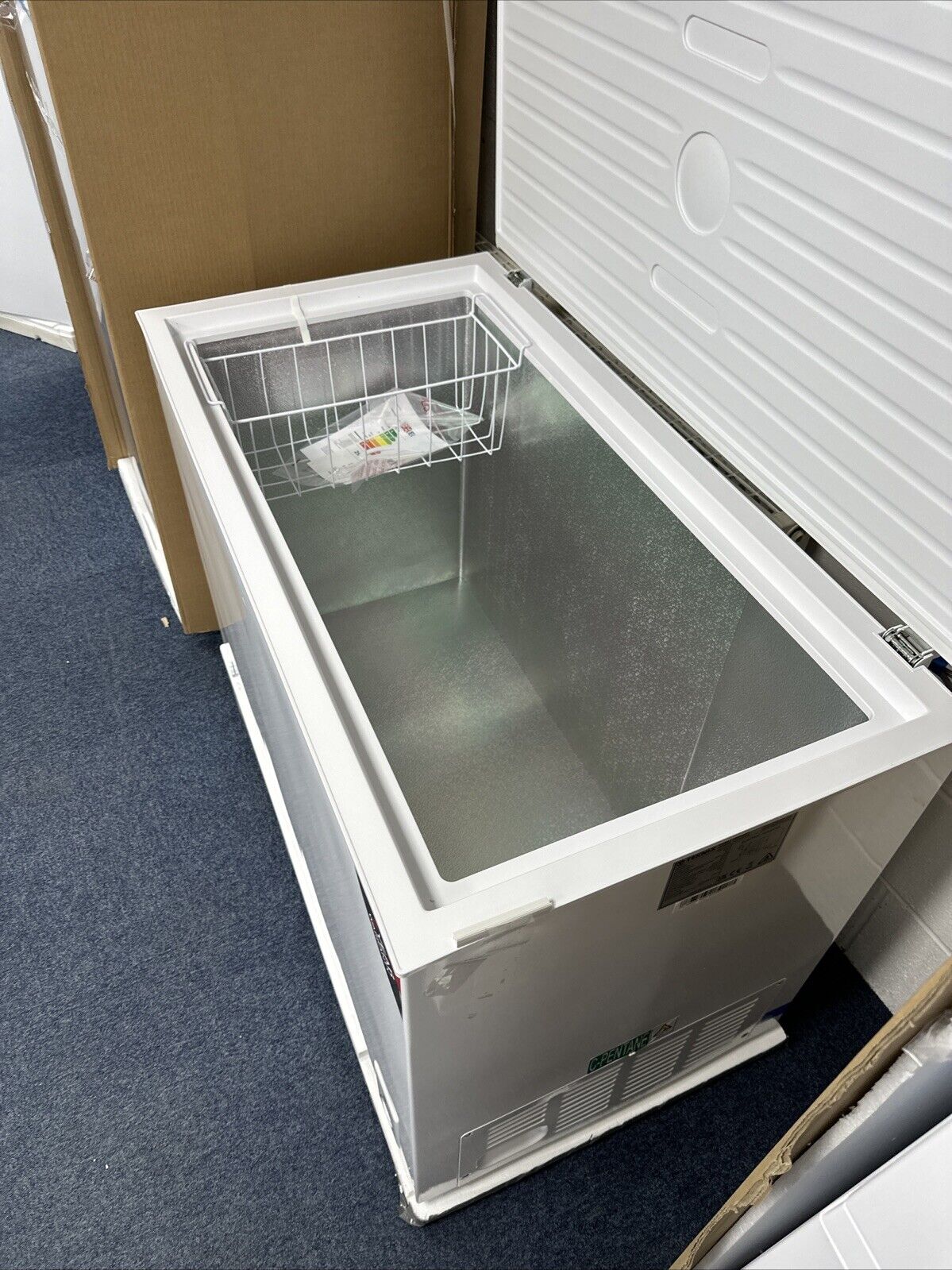 Teknix CF103W 292 litre Chest Freezer NEW 2 Year Warranty HW181042