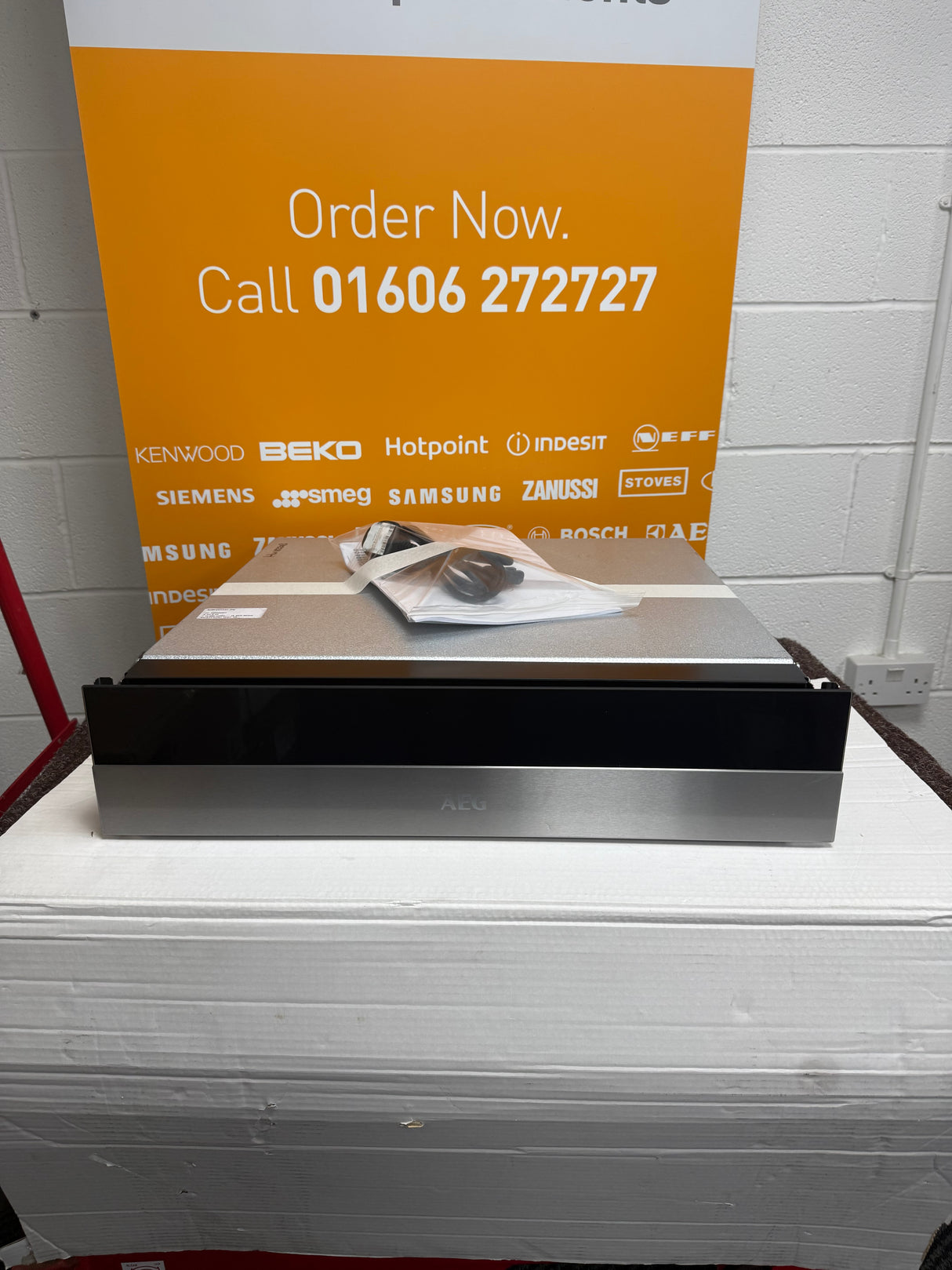 AEG KDK911424M 14cm Warming Drawer in Stainless Steel and Black EX DISPLAY - HW1821322