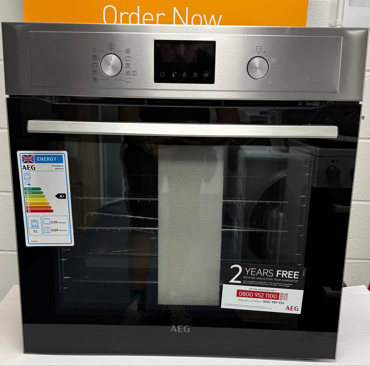AEG BEX535A61M (32) 3000 Built-in Electric Single Oven with AirFry and Aqua Clean in Stainless Steel - A+ Rated - (Blemished) - HW182532