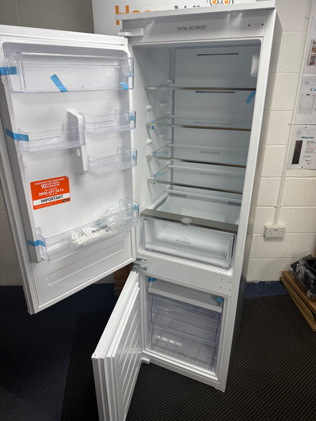 Hotpoint HTC18 T112 UK 70/30 (76) No Frost Integrated Fridge Freezer with Sliding Hinge - E Rated - (Graded Blemished) - HW181976