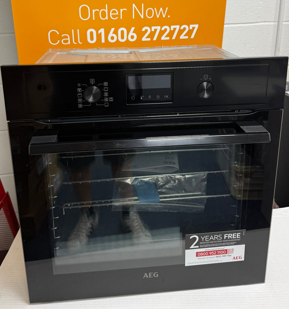 AEG 3000 BEX535A61B (45) Built In Electric Single Oven in Black with AirFry and Aqua Clean Enamel  - A+ Rated - (Blemished) - HW182445