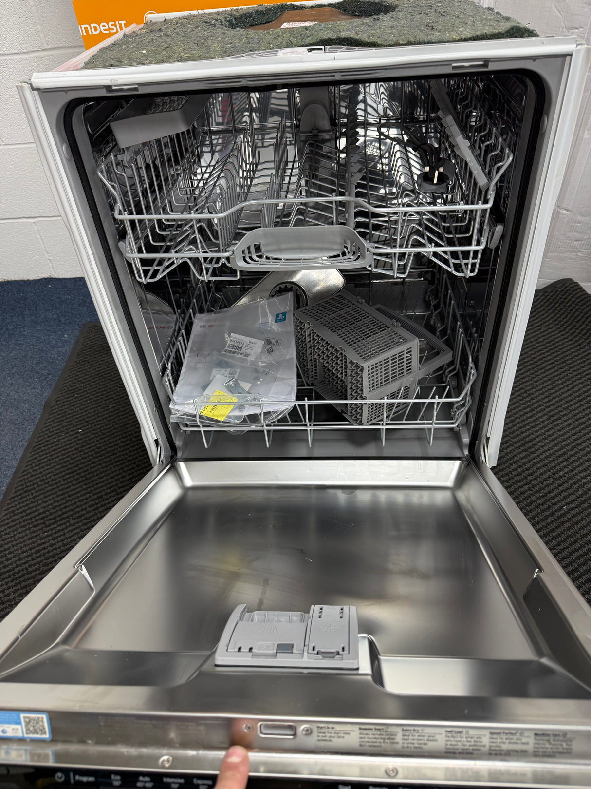 Bosch Series 2 SMV2HTX02G (53) 60cm Fully Integrated Dishwasher with Wi-Fi Enabled Home Connect - D Rated - (Graded Blemished) - HW182153