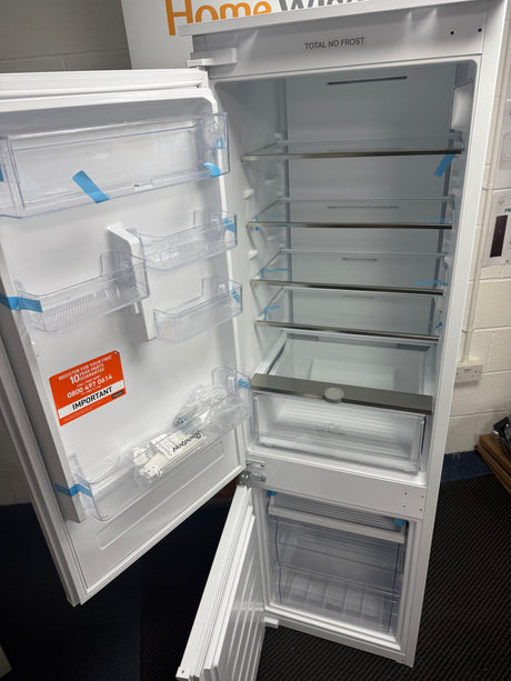 Hotpoint HTC18 T112 UK 70/30 (76) No Frost Integrated Fridge Freezer with Sliding Hinge - E Rated - (Graded Blemished) - HW181976