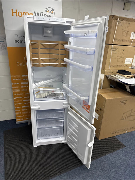 Beko BCFD4V73 (82) 70/30 Frost Free HarvestFresh™ Integrated Fridge Freezer with Sliding Hinge - E Rated - (Ex Display)  HW181882