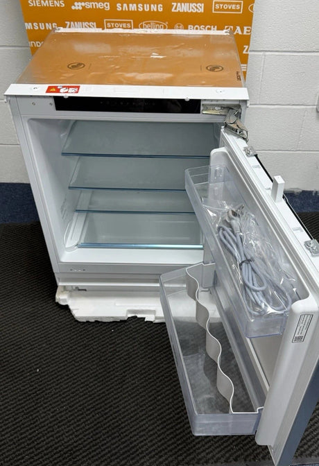 Bosch Series 4 KUR21VFE0G (87) 134 Litre Integrated Under Counter Fridge - E Rated - (Ex Display) - HW182387